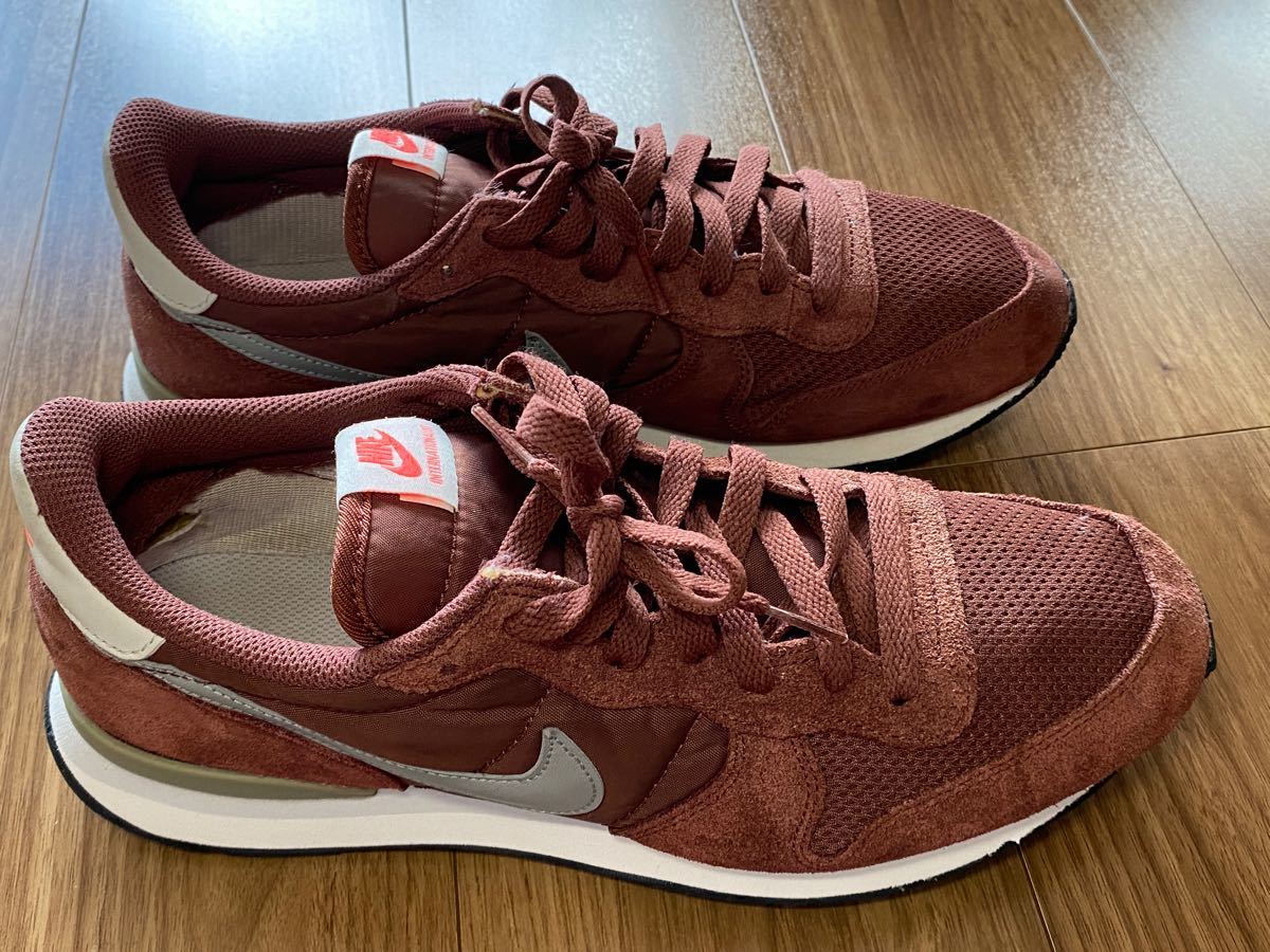 NIKE】ナイキ インターナショナリスト スニーカー レトロ NIKE】ナイキ インターナショナリスト スニーカー レトロ