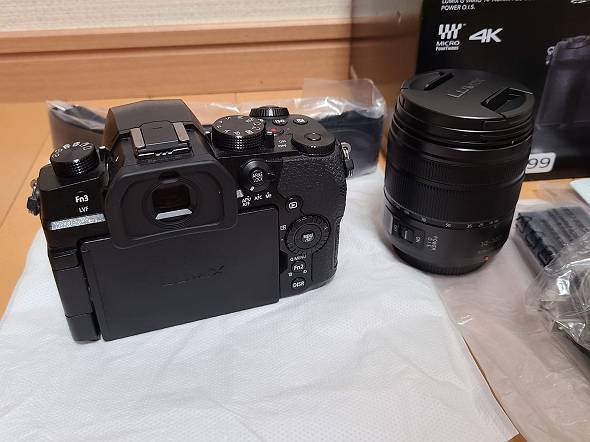 ☆送料無料 美品!Panasonic LUMIX DC-G99H 標準ズームレンズキット