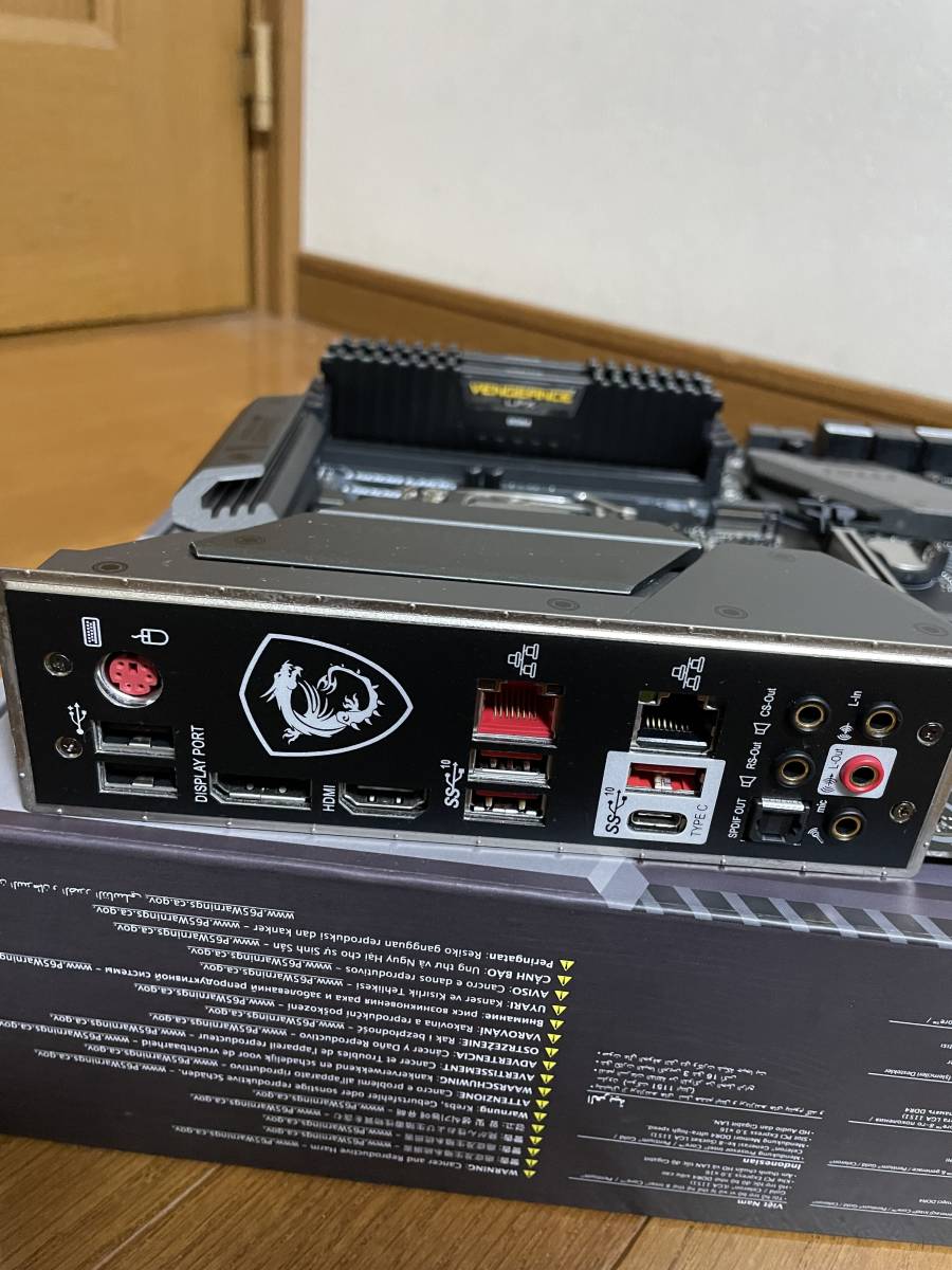 動作品 マザーボード+CPU+メモリ msi MAG Z390 TOMAHAWK LGA1151+i7-9700K+DDR4-2666 8G×2