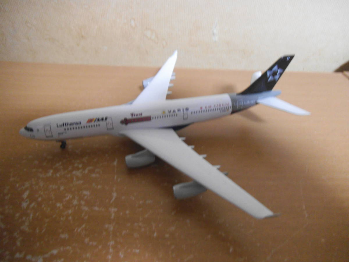 1/400　ドラゴン　ルフトハンザ航空　A340-200　特別塗装_画像1