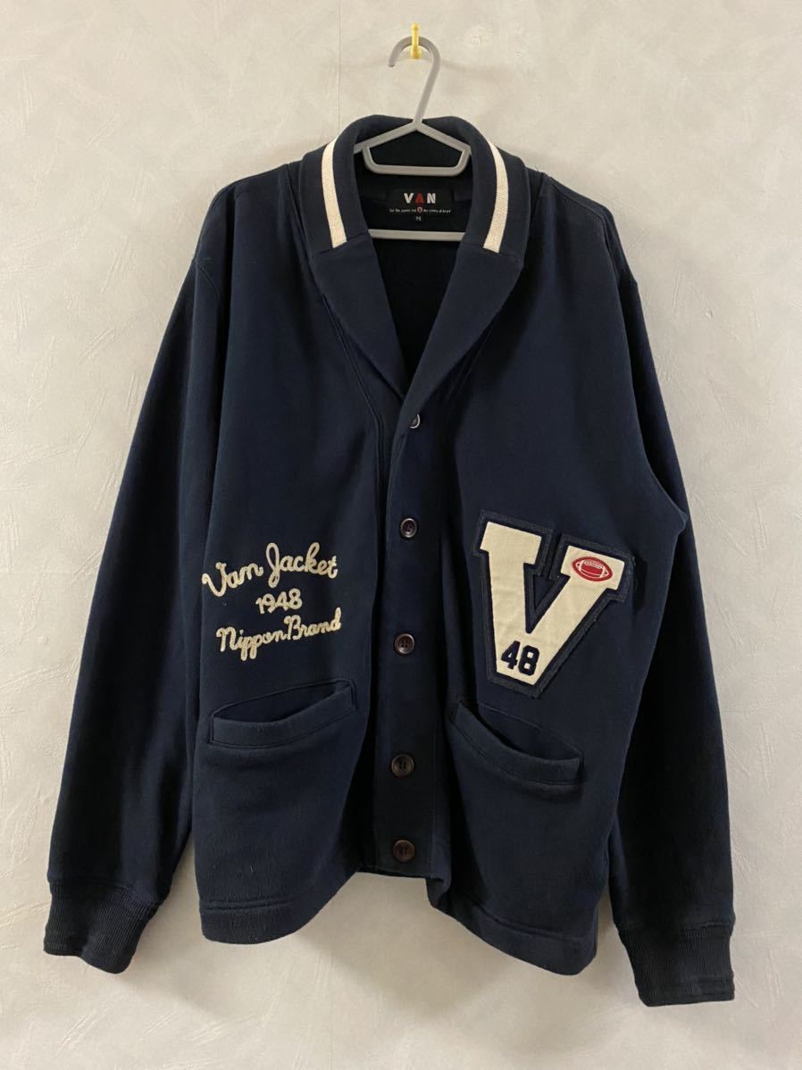 豪奢な サイズM コットンカーディガン JAC VAN ヴァンヂャケット TRAD IVY ワッペン チェーンステッチ カーディガン 豪奢な サイズM コットンカーディガン JAC VAN ヴァンヂャケット TRAD IVY ワッペン チェーンステッチ カーディガン