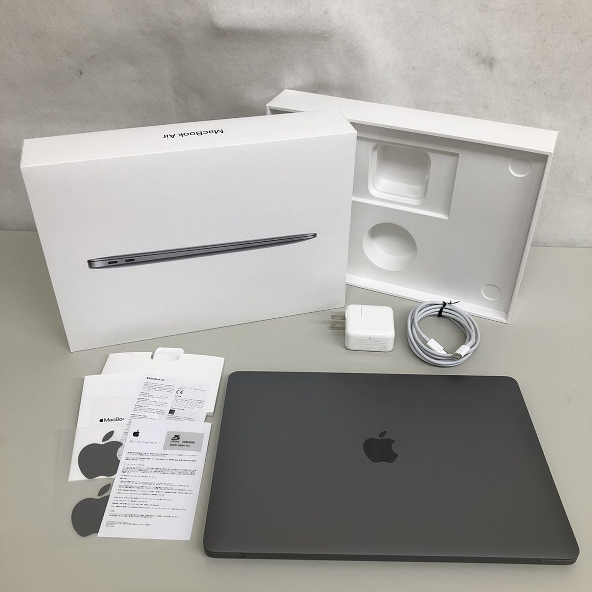 Apple MacBook Air M1 2020 MGN63J/A Monterey/8コアCPU/7コアGPU/8GB