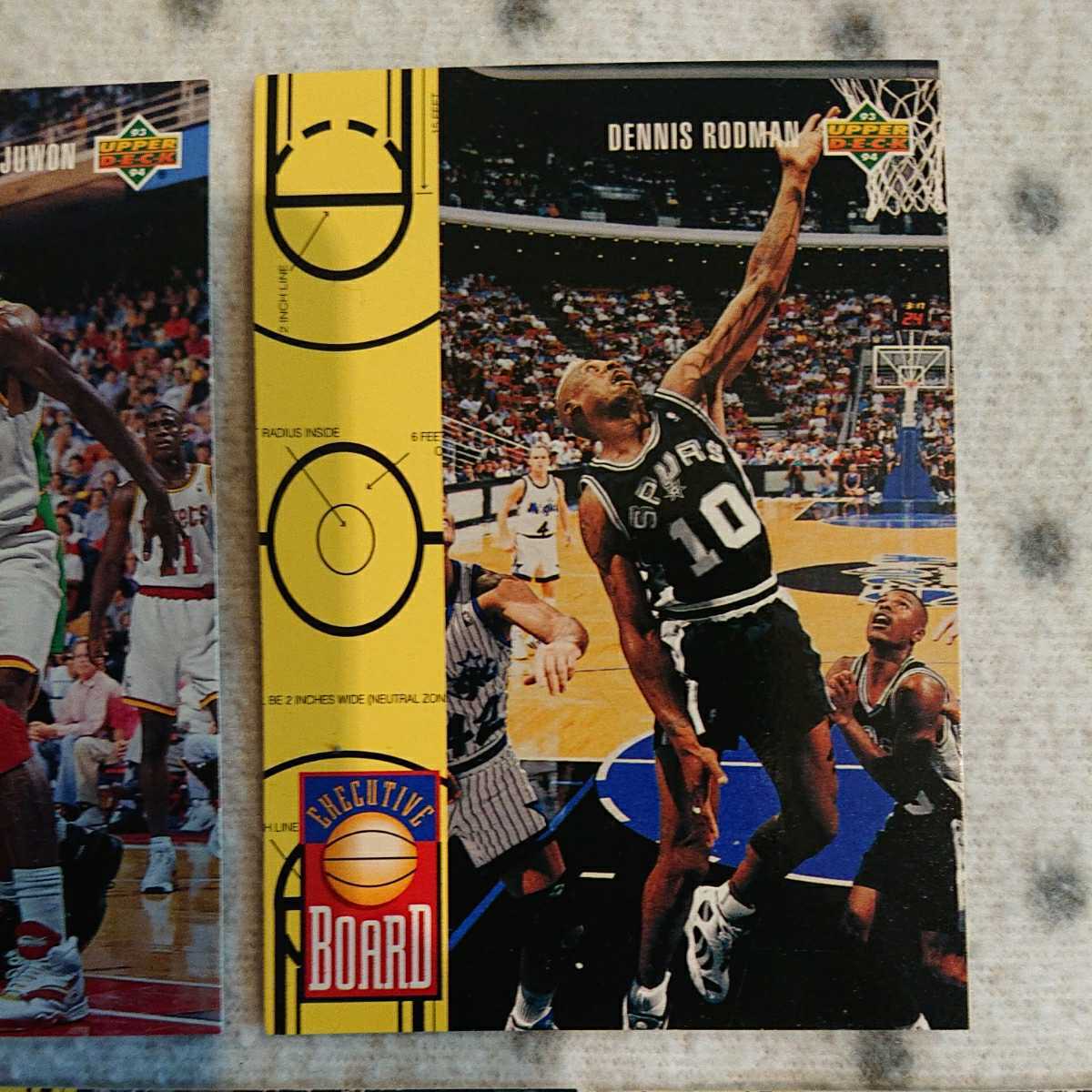 NBA カード ☆ EXECUTIVE BOARD 5枚セット ☆ HAKEEM OLAJUWON , DENNIS RODMAN . KARL MALONE , DIKEMBE MUTOMBO LJ ☆93-94 UPPER DECK_画像3