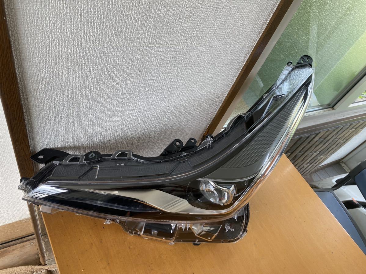 ☆極美品☆ 50系 プリウス ZVW50/ZVW51 後期 純正 左ヘッドライト
