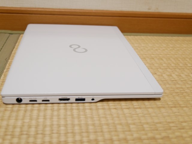 美品】 富士通 UH75/C3 FMVU75DUV1 第8世代 インテルi5 8265U メモリ