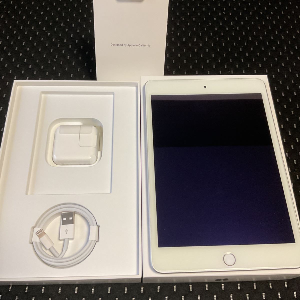 美品】Apple iPad mini 5 Wi-Fi 64GB シルバー devsoft.co.ao