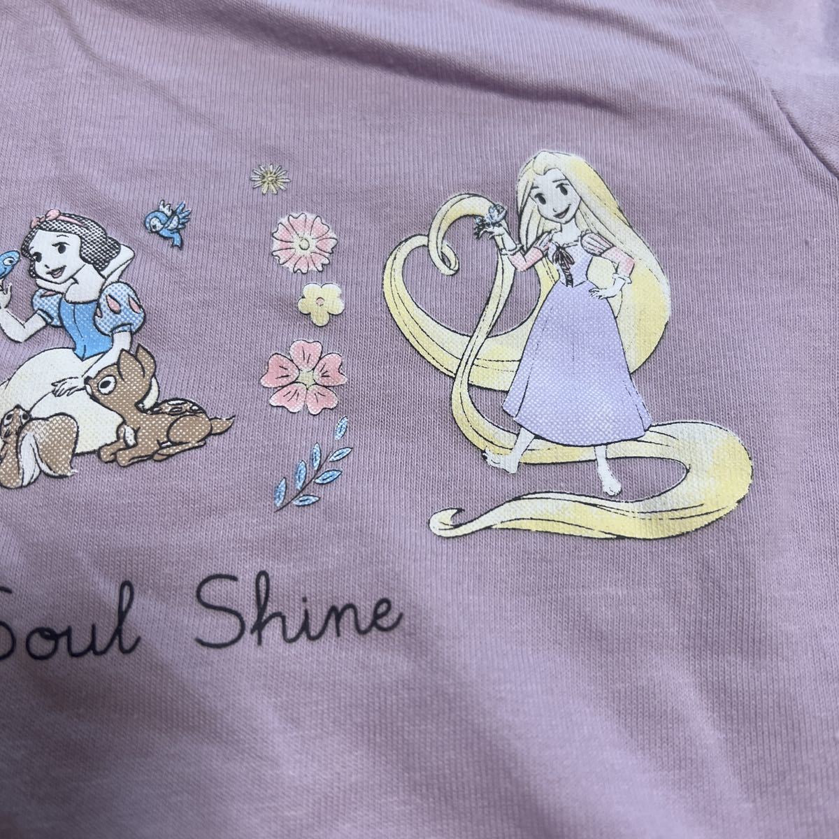 DisneyPRINCESS キッズ120サイズ　ディズニープリンセスTシャツ_画像3