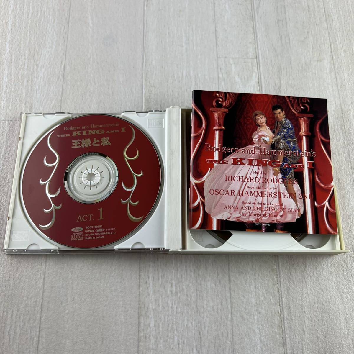 C3 東宝ミュージカル 王様と私 1996年生劇場公演全幕ライヴ盤 CD Rodgers and Hammerstein’s_画像2