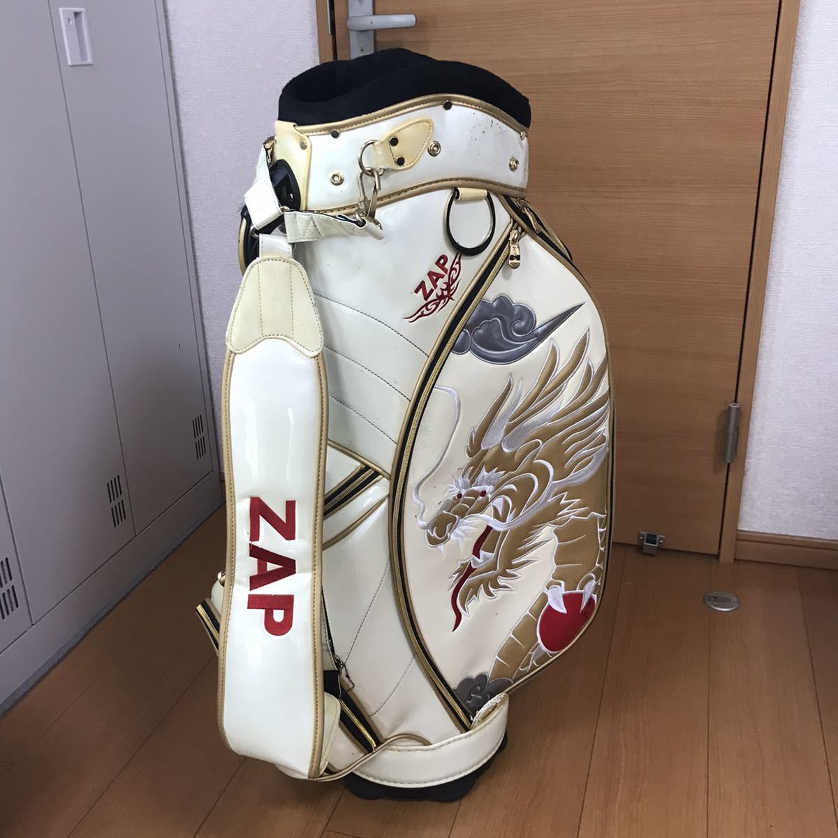 Yahoo!オークション - ZAP GOLF エナメルキャディバッグ Yahoo!オークション - ZAP GOLF エナメルキャディバッグ