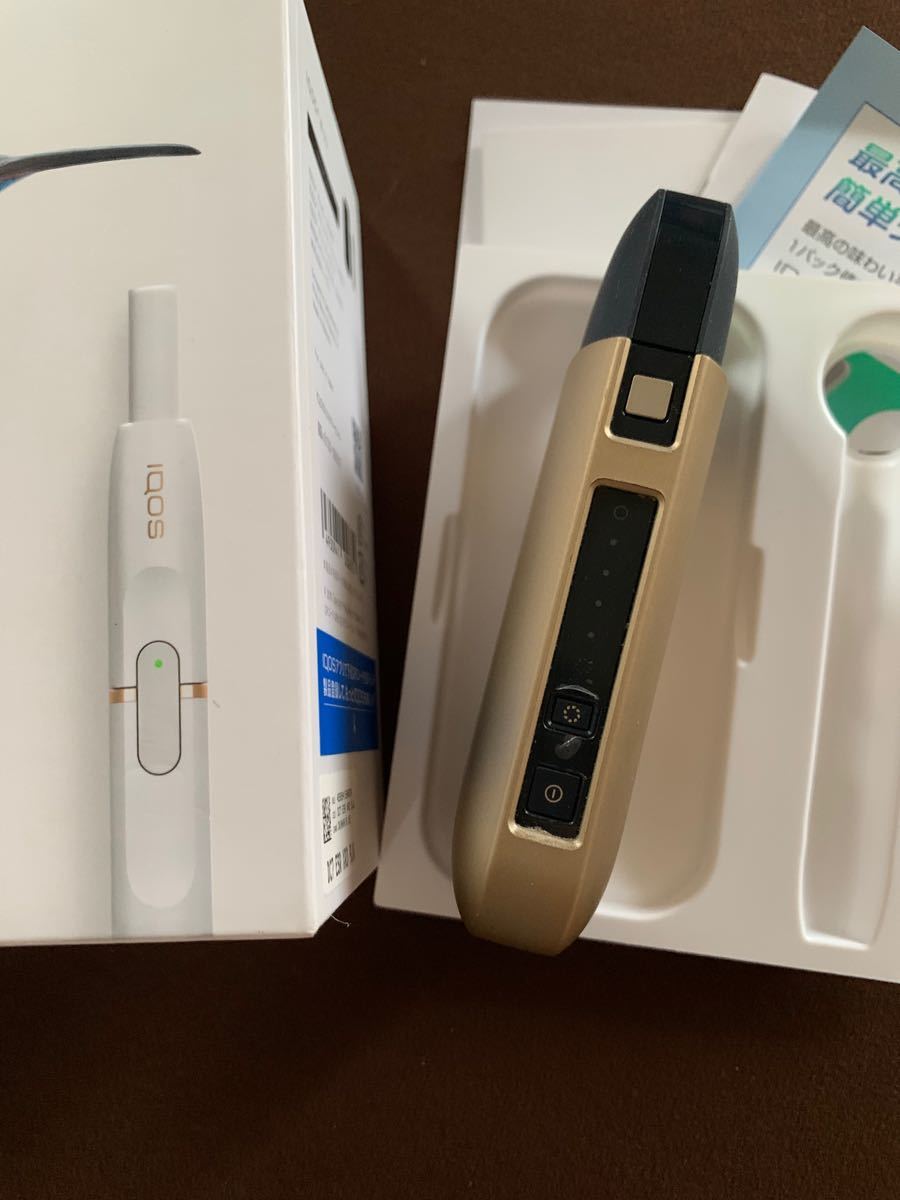 iQOS アイコス黒2つ 白1つ本体のみ3点&ケース＆充電コード＆掃除セット