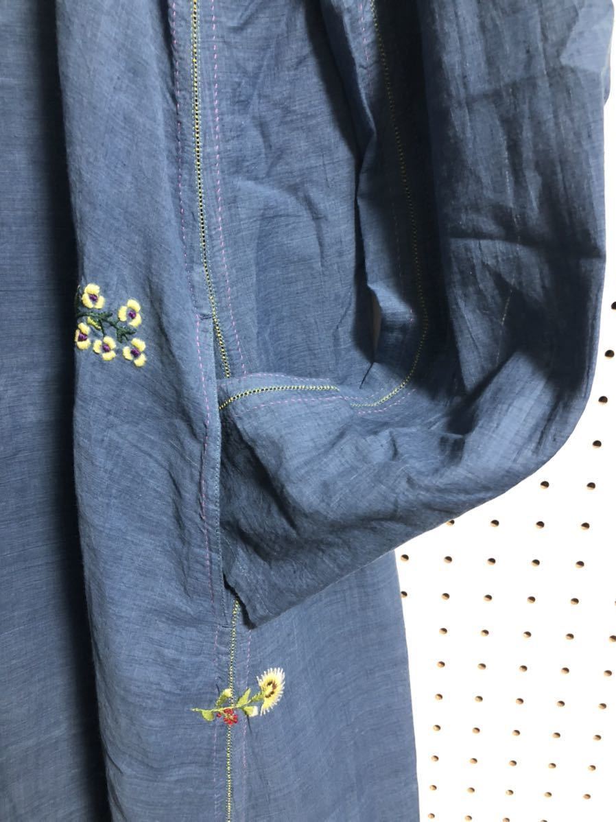 45rpm 藍フェザーカディ小花刺繍ワンピース