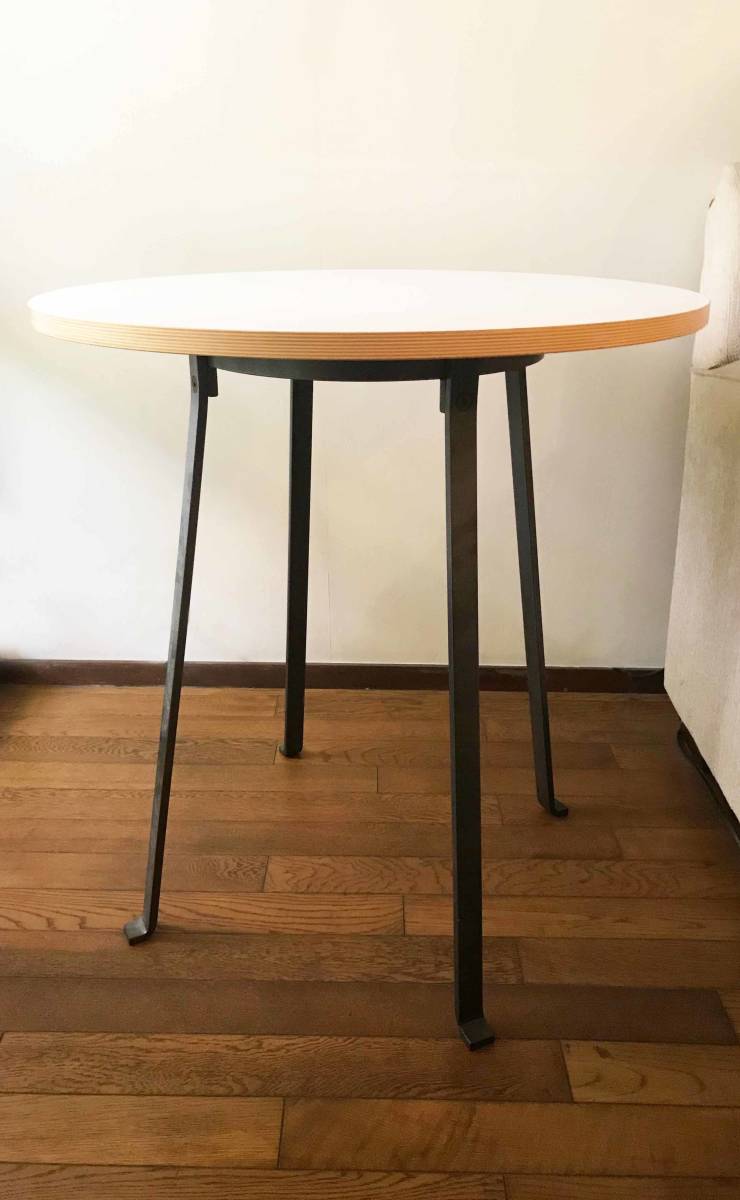無印良品 MUJI ラウンドテーブル MUJI × Enzo Mari Round Table/ 無印良品 × エンツォ・マーリ ラウンド イタリア製