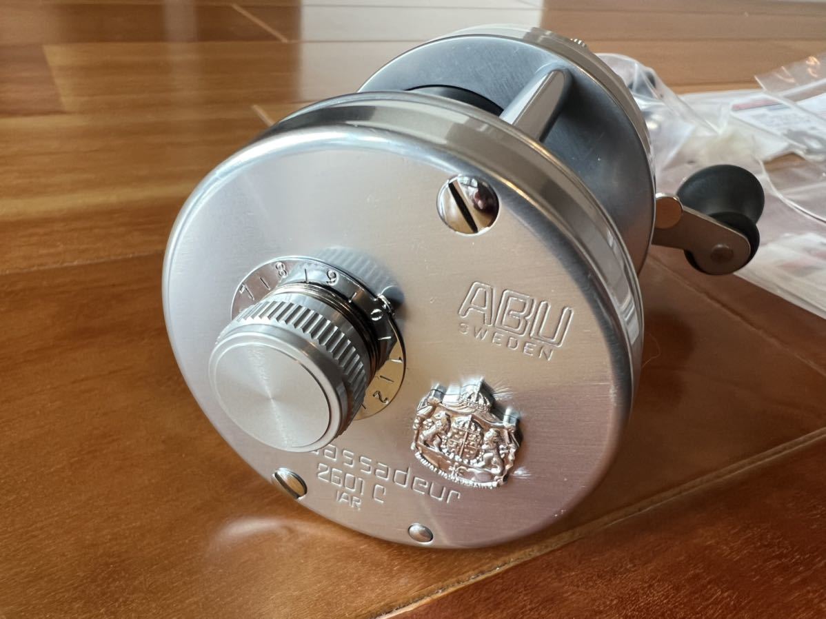 ABU 2601C IAR 渓流アベイルチューニング 美品 左ハンドル アブ ABU 2601C IAR 渓流アベイルチューニング 美品 左ハンドル アブ