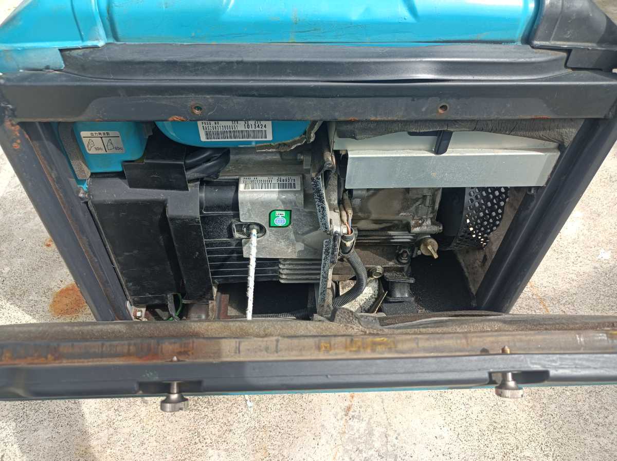 ☆売切り デンヨー インバーター 発電機 GE-2500SS-IV ジャンク ☆売切り デンヨー インバーター 発電機 GE-2500SS-IV ジャンク