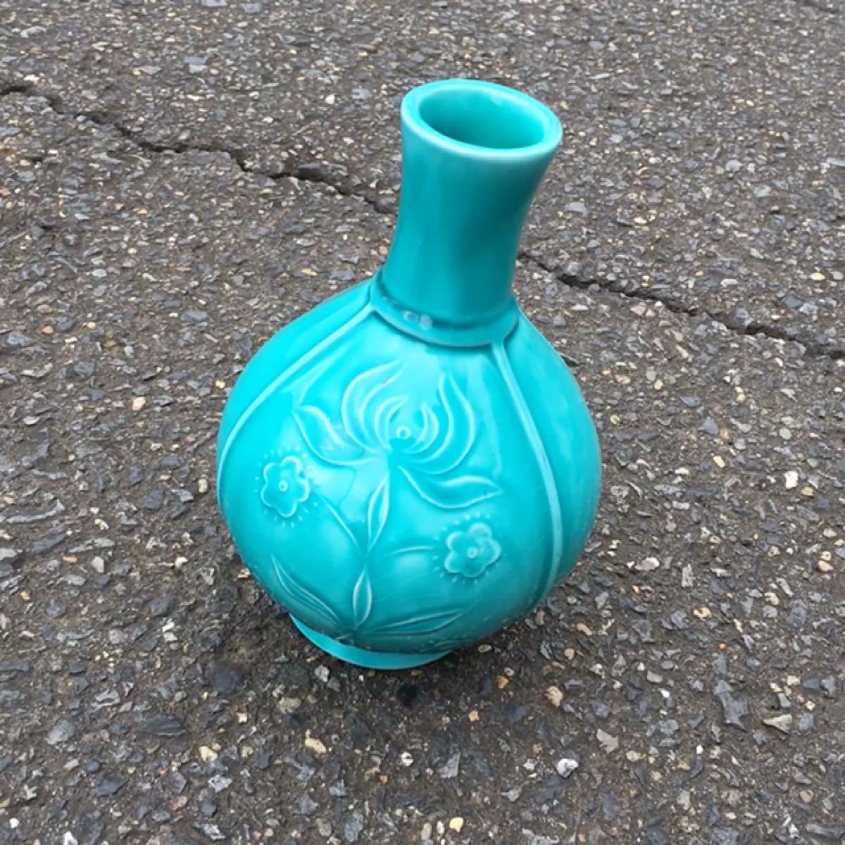 瀬戸物 小型 陶磁器 花瓶 フラワースタンド 陶器 オブジェ 花器 フラワーベース 一輪挿し 洋風 焼物 壺 花柄