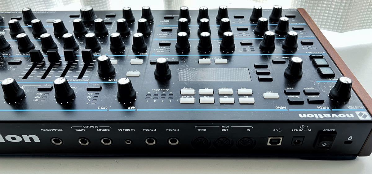 美品】元箱付Novation Peak オックスフォード・オシレーター 8ボイス