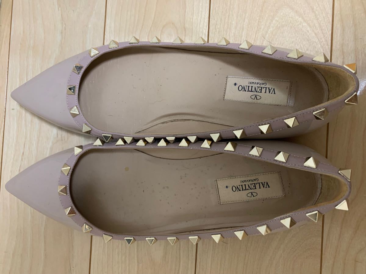 ヴァレンティノ定番デザインエナメルパンプス38.5サイズValentino