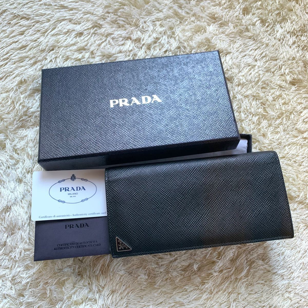 極美品】PRADA プラダ 長財布 三角プレート 箱&カード付き ブルー×黒