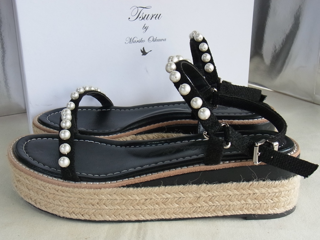 40%割引23.5cm☆お求めやすく価格改定☆ TSURU by MARIKO OIKAWA ツル アウトレットなぜ安い TSURU サイズ 37 OIKAWA MARIKO by サンダル