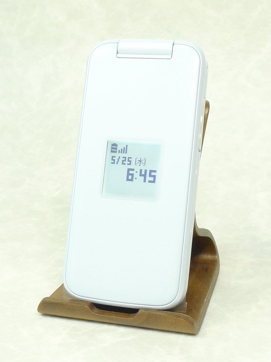 富士通製 NTTドコモ らくらくホン F-01M SIMロック解除可能 4G 携帯