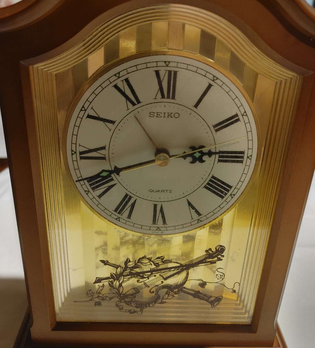 SEIKOオルゴール付き 置時計 QMB