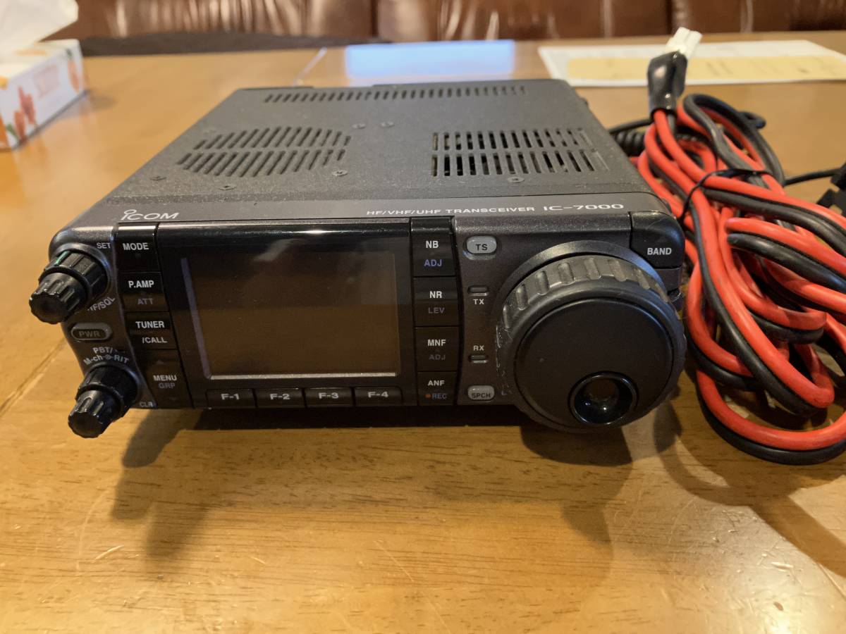 アイコム ICOM IC-7000M 新スプリアス フルオプション 程度美品 元箱他すべてあり 完全ガイド 2021年アイコム総合点検済 お譲りします。_画像3