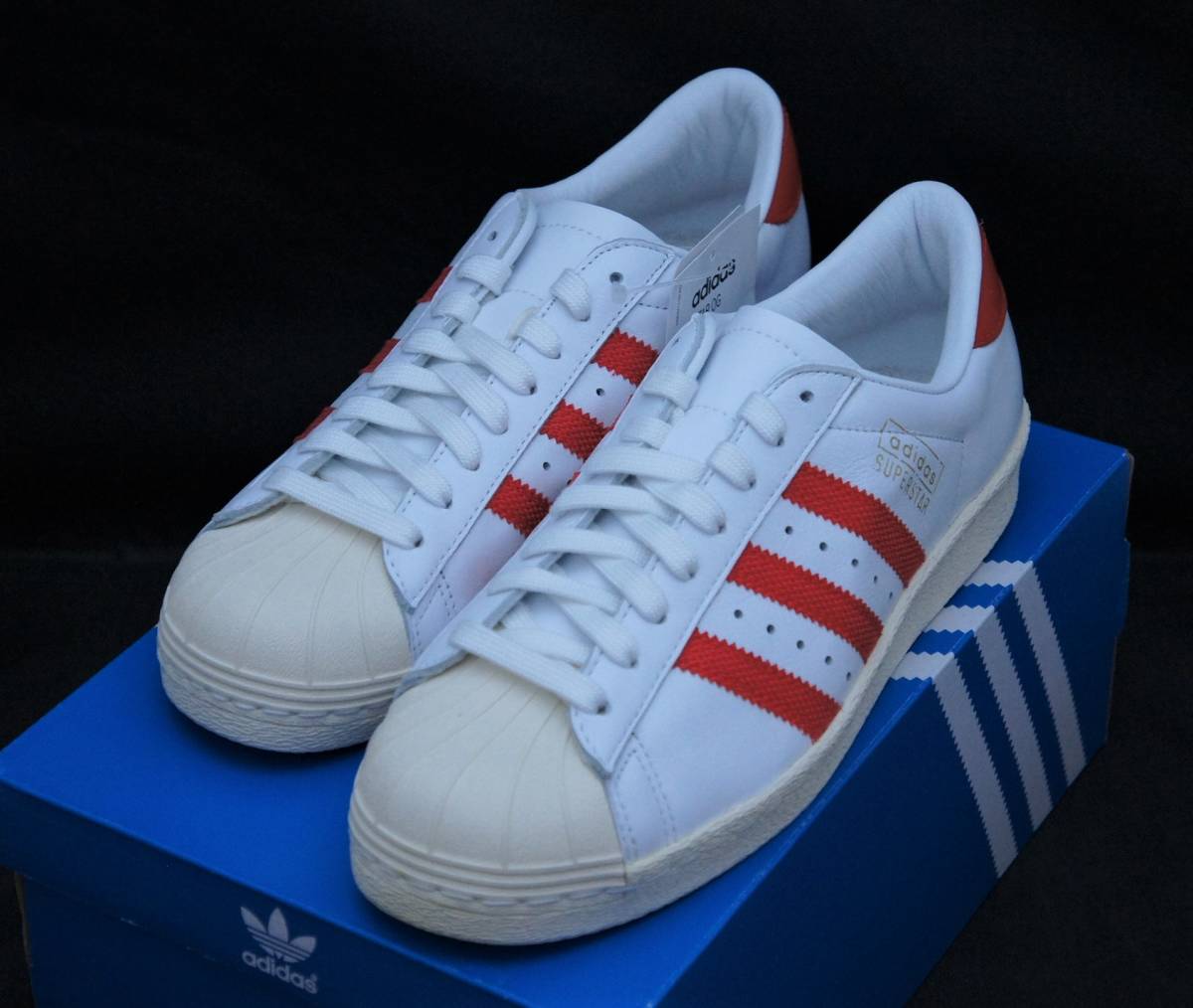 送料無料！【新品】US6 24cm adidas アディダス SUPERSTAR OG ホワイト/ブラッドオレンジ 2_画像1