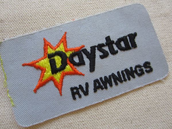 ビンテージ Daystar デイスター RV AWNINGS 企業 ロゴ ワッペン/パッチ USA 古着 アメリカ アメカジ レトロ キャンプ 545_画像2