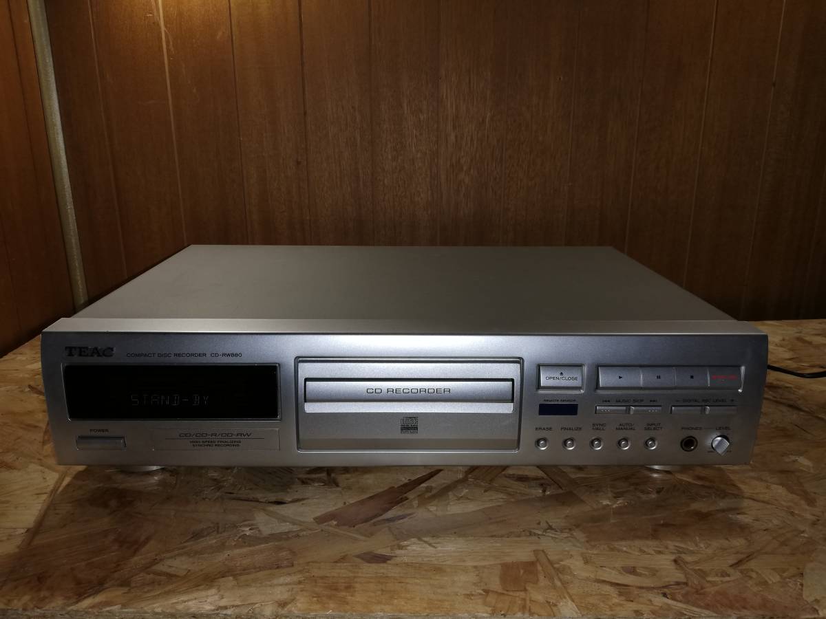 379 TEAC ティアック CD-P1850 CDプレーヤー-