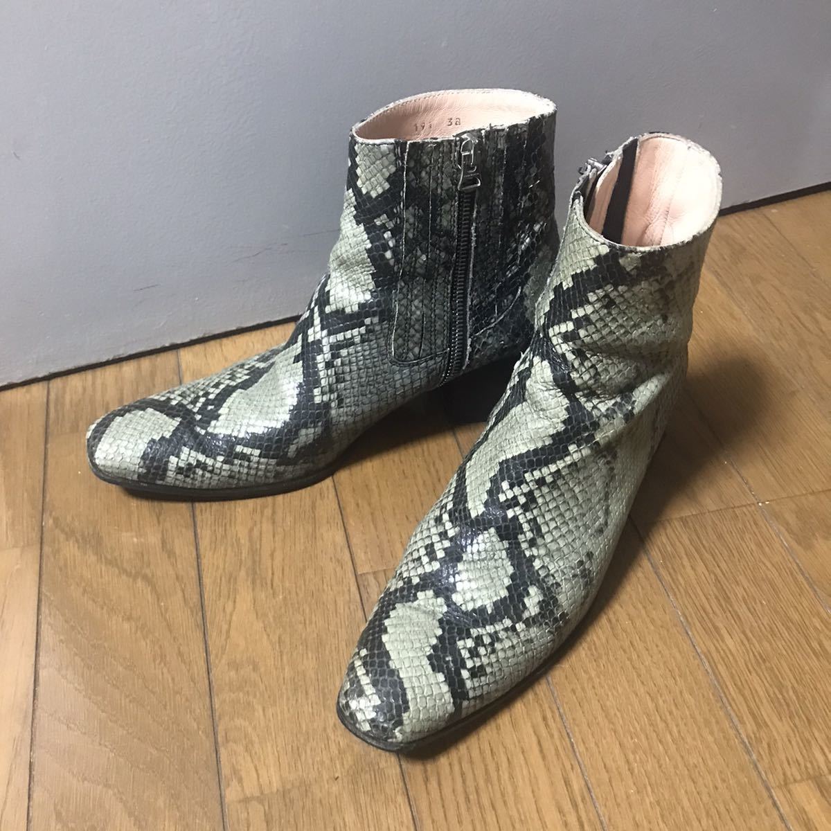 acne studios パイソン ショートブーツ アクネストゥディオス pigeon.md