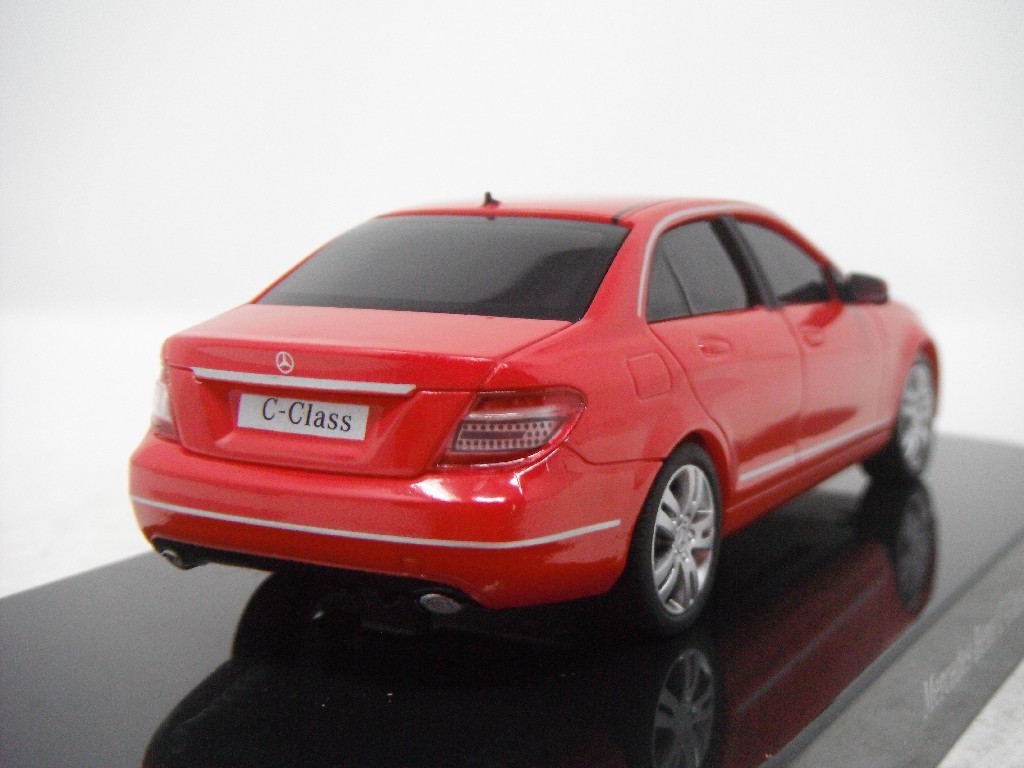 □ ディーラー 1/43 Mercedes-Benz C-Class 赤 メルセデスベンツ