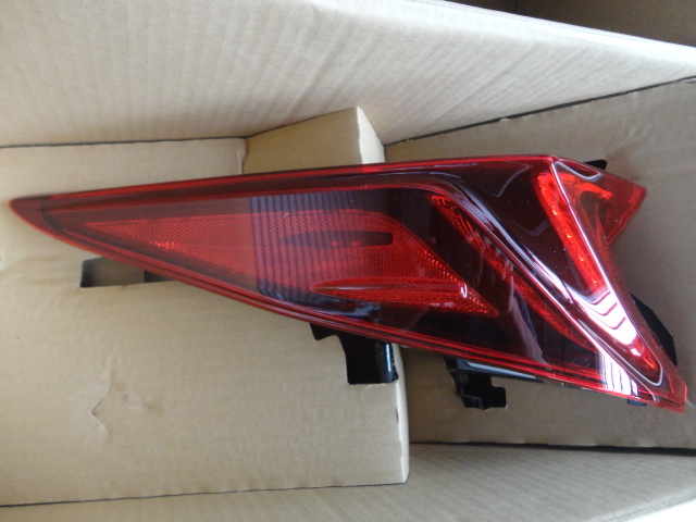 prius phv US純正テール zvw52