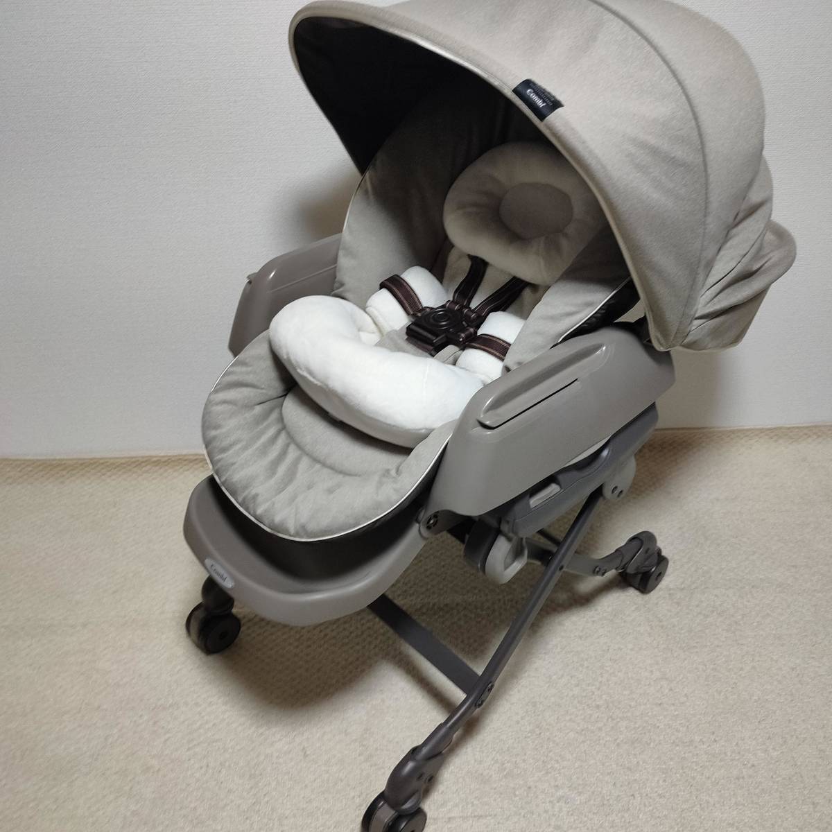 送料込】コンビ おまけ付き 美品 ネムリラ オートスウィング BEDi