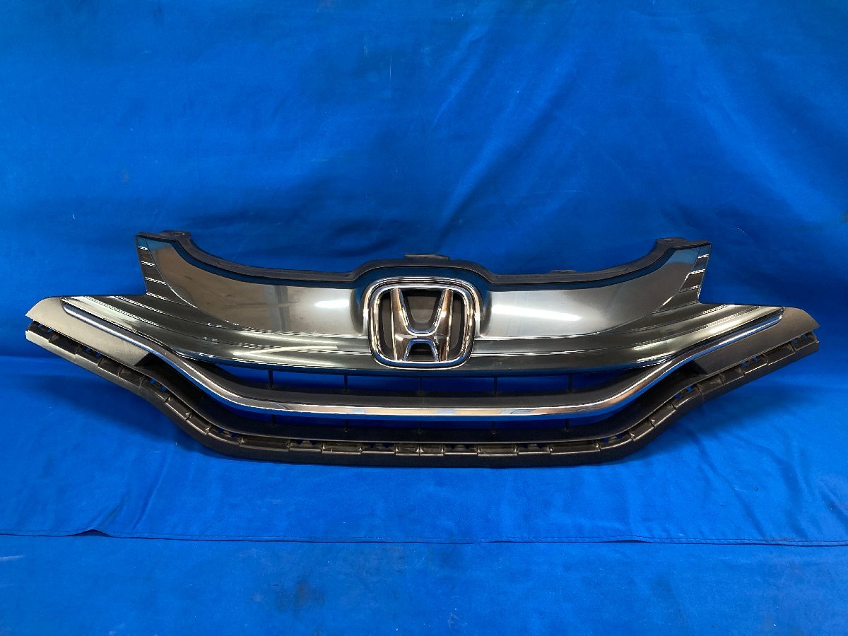 ホンダ フィットハイブリッド Gp5 6 フロントグリル T5c 003 前期 H 943 個人宅配送不可 フロント 売買されたオークション情報 Yahooの商品情報をアーカイブ公開 オークファン Aucfan Com
