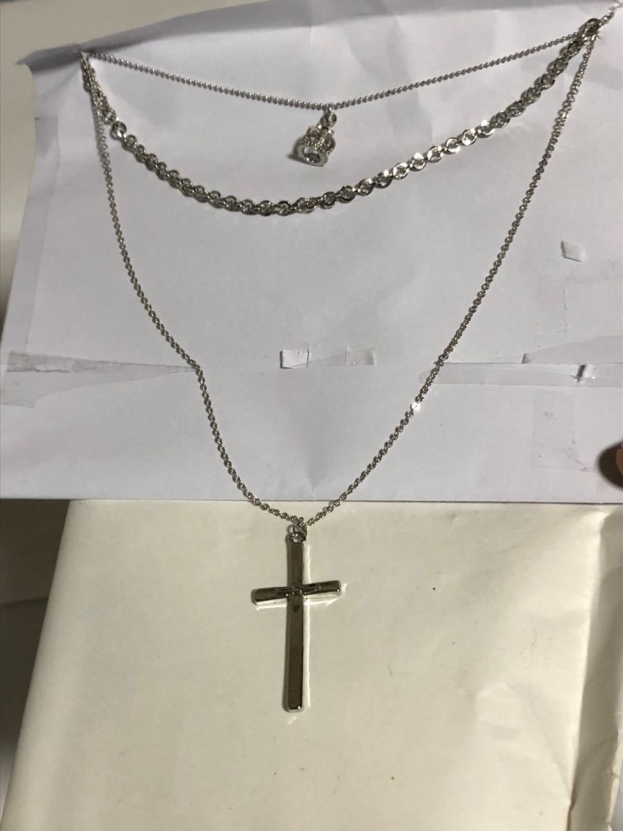 十字架のネックレス　クロス　アクセサリー