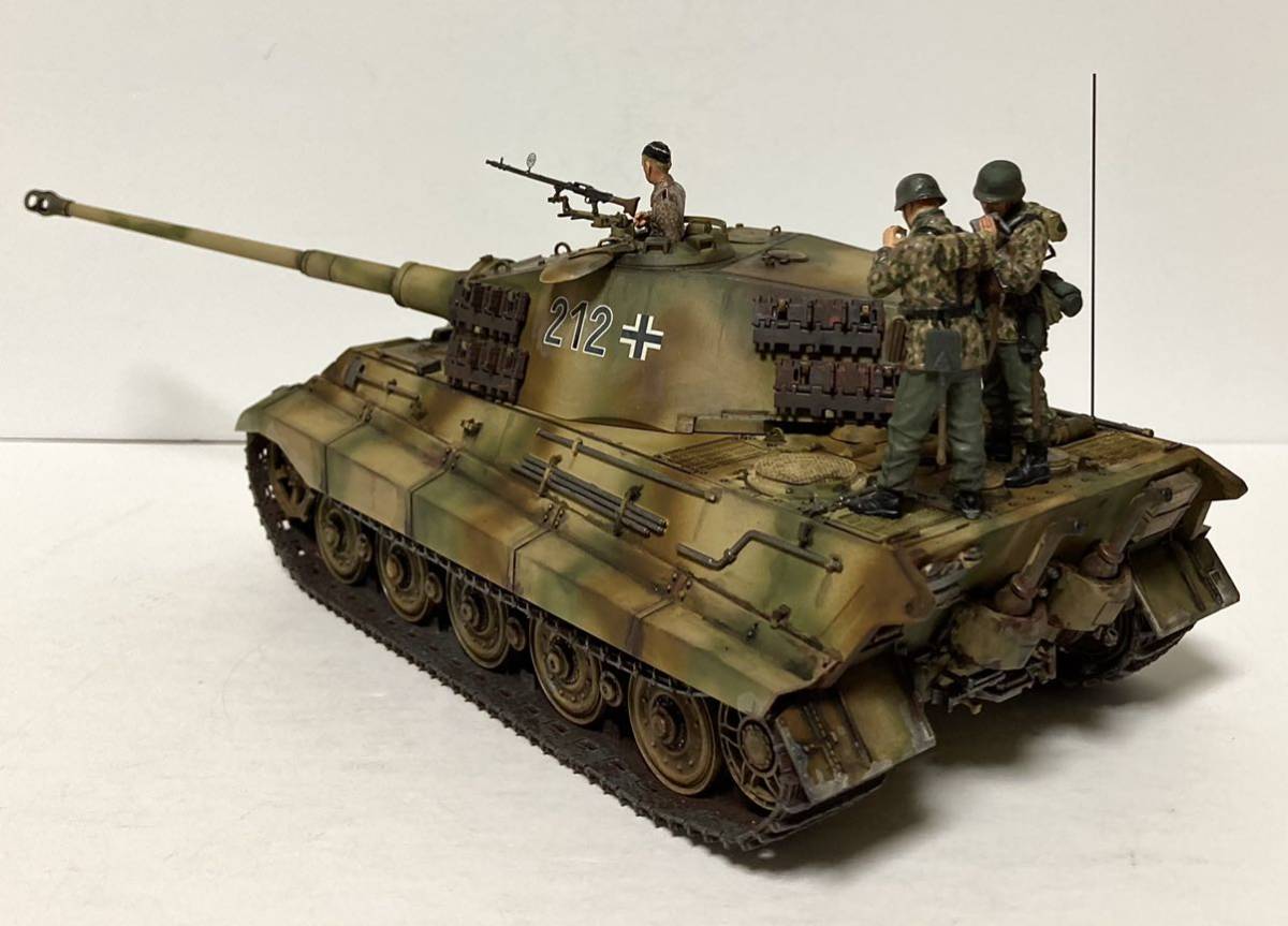 ☆完成品☆ ドラゴン 1/35 ドイツ重戦車 キングタイガー ヘンシェル