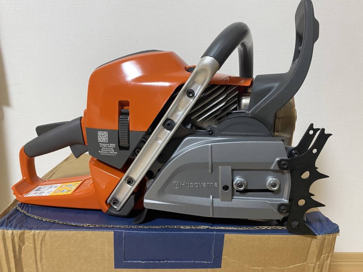 最大級!新型 新品 未使用品 HUSQVARNA ハスクバーナー 592XPプロ用 エンジンチェンソー 92CC 本体のみ_画像5