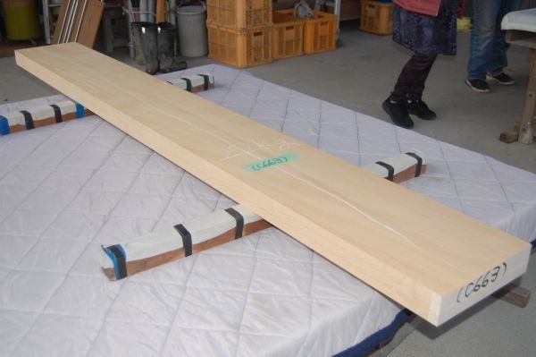セン （北海道産） 角材 材木 2410×292×66 20年以上乾燥 新品