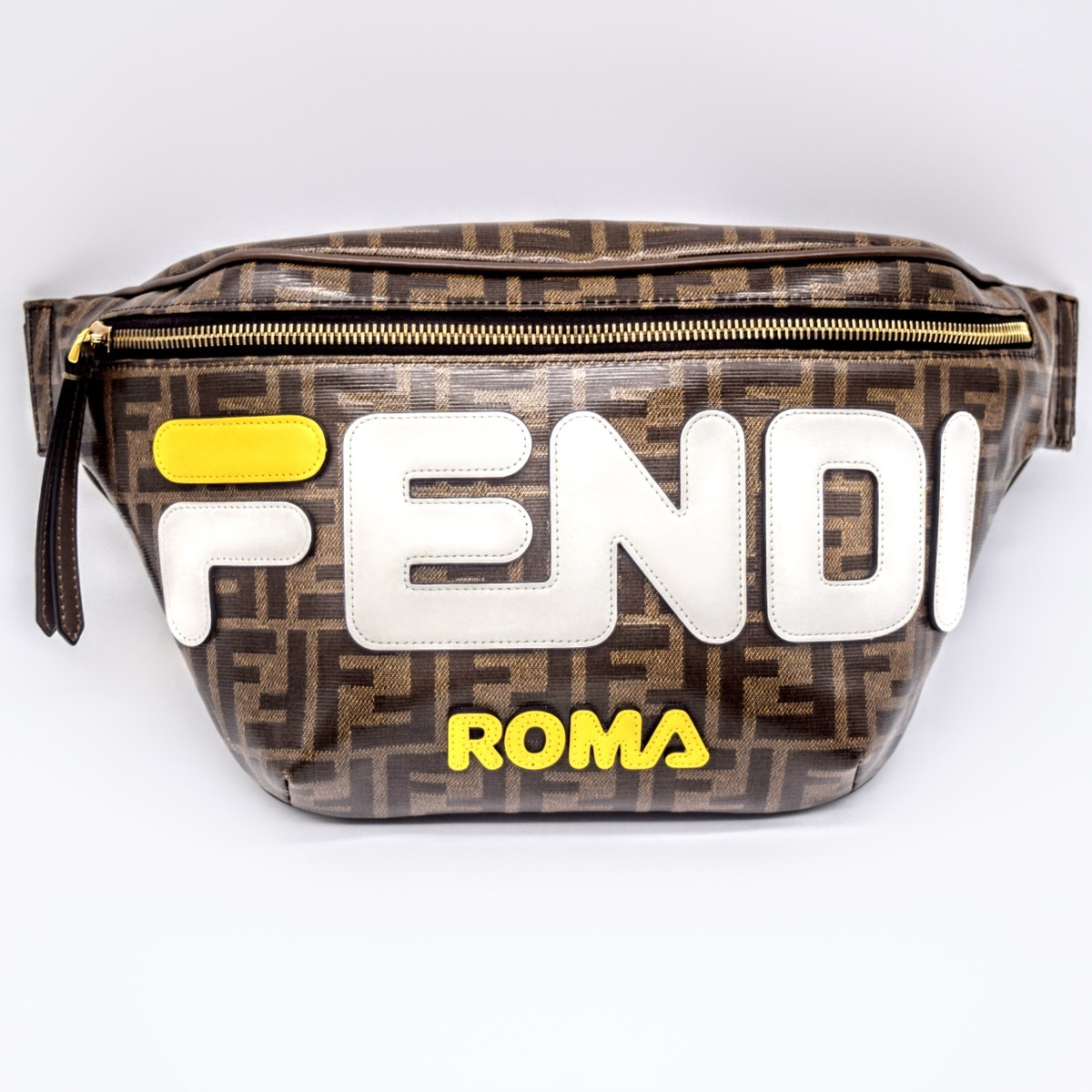 R.452【値下げ交渉歓迎】98000円→82000円【最安値に挑戦!】FENDI