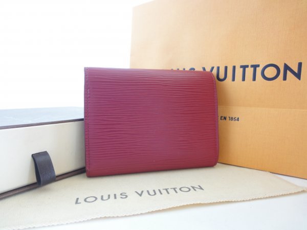 超美品☆ヴィトン エピ【ポルトフォイユ・ヴィクトリーヌ 】短財布
