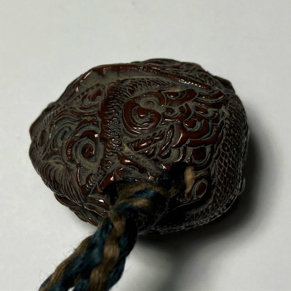 時代//明治期 名工作 木彫中抜胡桃雲竜図彫根付け 綿密胡桃細工根付//当時モノ 貴重希少品 product details Proxy bidding and ordering service for auctions and shopping within Japan and the United States Get the latest news on sales and bargains 時代 木彫 饅頭根付 高さ3.5cm 東H5-0721☆1F