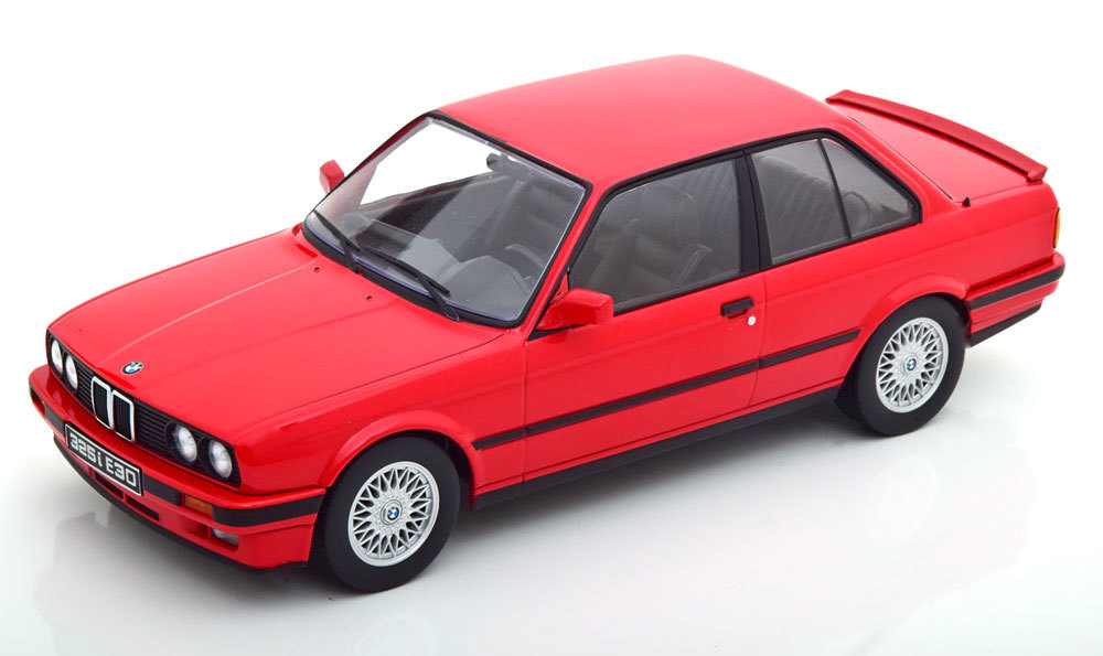 KK scale 1/18 BMW 325i E30 Mスポーツ 1987　レッド　ダイキャスト製_画像1