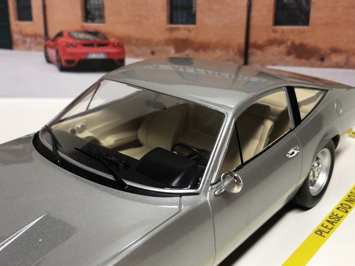 セール品 KK scale 1/18 Ferrari 365 GTC/4 1971 シルバー ダイ