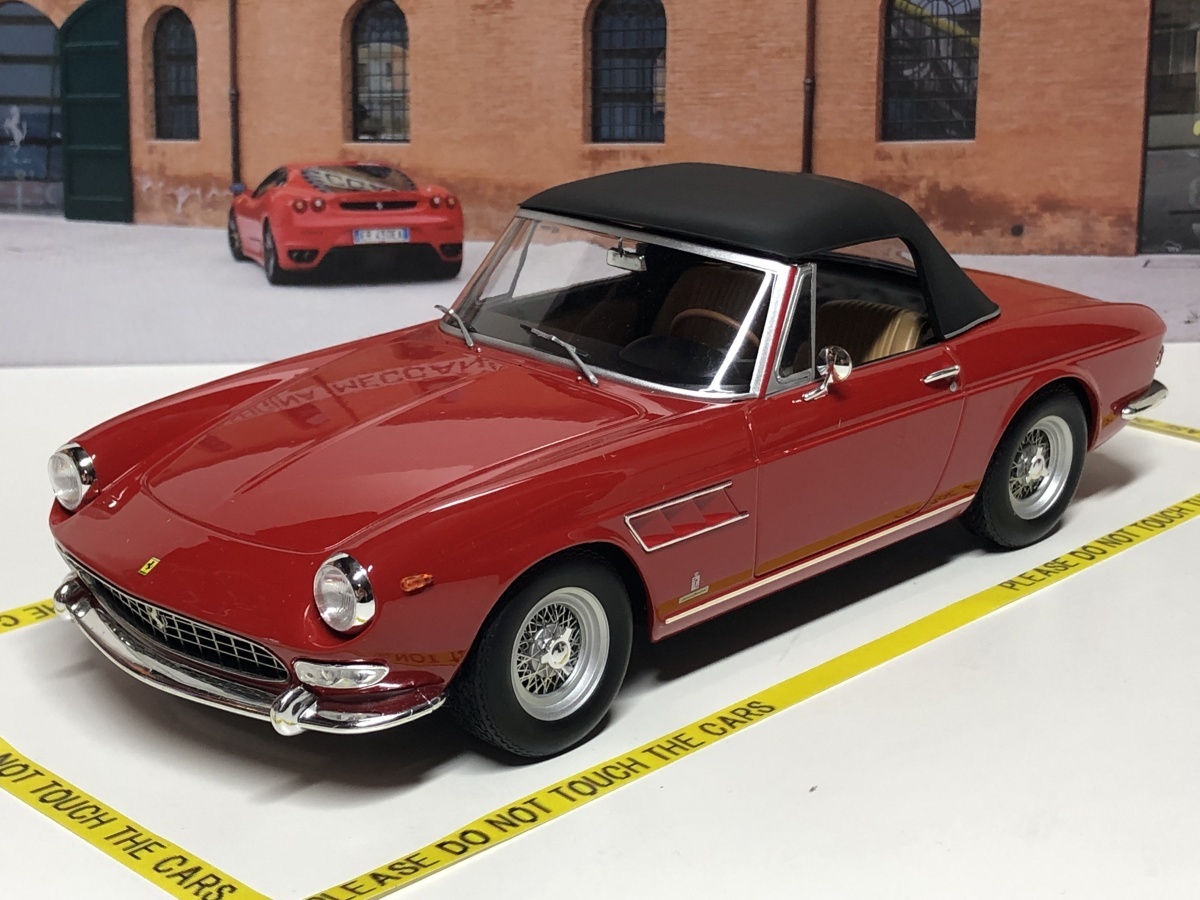 KK scale 1/18 Ferrari 275 GTS Pininfarina Spyder 1964 レッド ダイキャスト製　フェラーリ_画像9