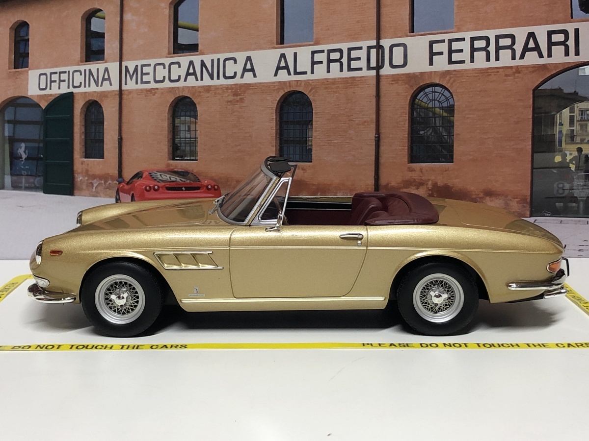 KK scale 1/18 Ferrari 275 GTS Pininfarina Spyder 1964 ゴールド ダイキャスト製　フェラーリ_画像5