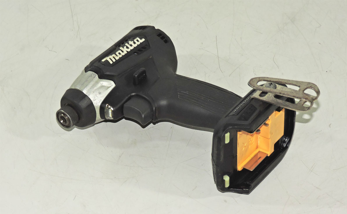 Makita マキタ 充電式インパクトドライバ XDT15 18V ジャンク品
