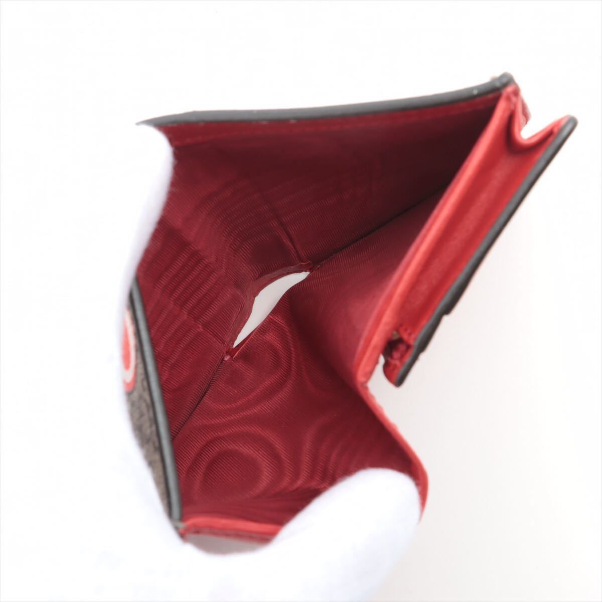 GUCCI グッチ コンパクトウォレットGGスプリーム GGアップル