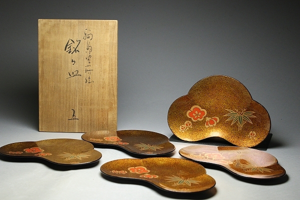 □□極上蒔絵!柿木章 輪島塗蒔絵 銘々皿 五客 極上梨地梅竹文様松形