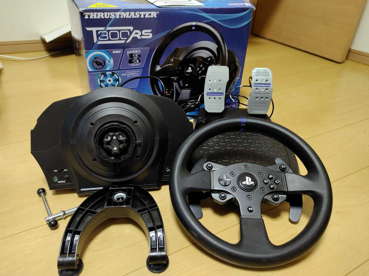 スラストマスター Thrustmaster t300rs ハンコン ps4 ステアリング