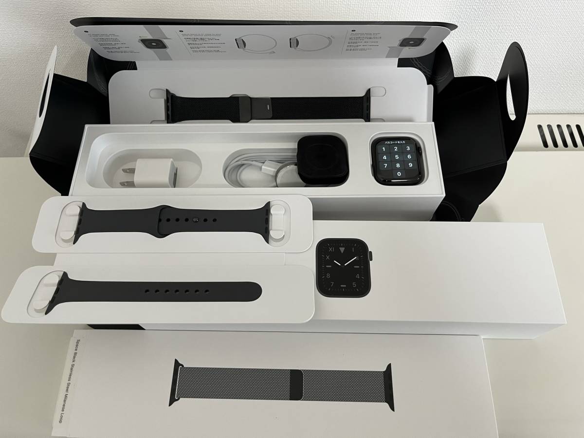 Apple Watch Edition Series 5チタニウムケース 44mmバッテリー96% GPS 